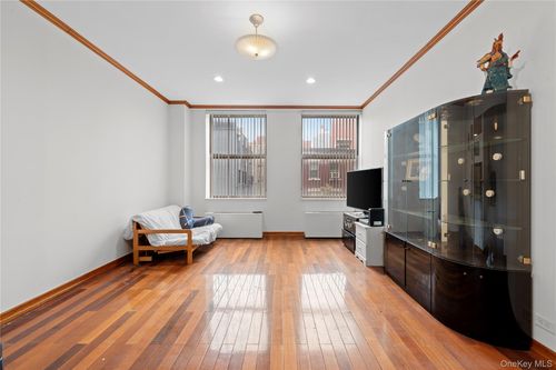 2k-80 Elizabeth St, New York, NY, 10013-5558 | Card Image