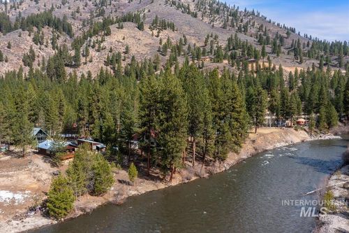 10 Bransons Dr, Lowman, ID, 83637-7084 | Card Image