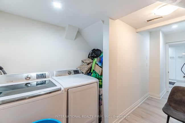 89 Parity Rd, House other with 6 bedrooms, 6 bathrooms and 4 parking in Brampton ON | Image 37