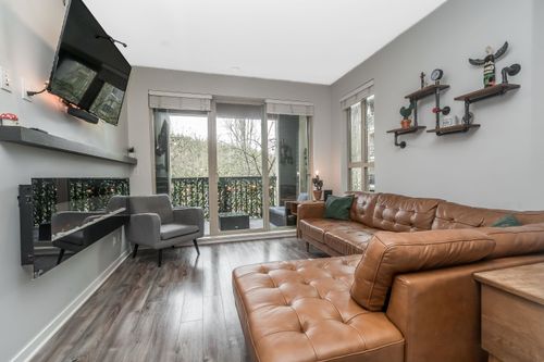 214-5655 210a St, Langley, BC, V3A0G4 | Card Image