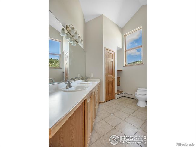 upper level bathroom | Image 26