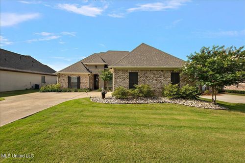 107 Sweetbriar Cir, Canton, MS, 39046-8056 | Card Image