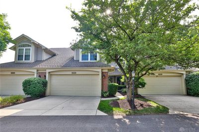 3983 Prestwick Place, Condo with 3 bedrooms, 3 bathrooms and null parking in Beavercreek OH | Image 1