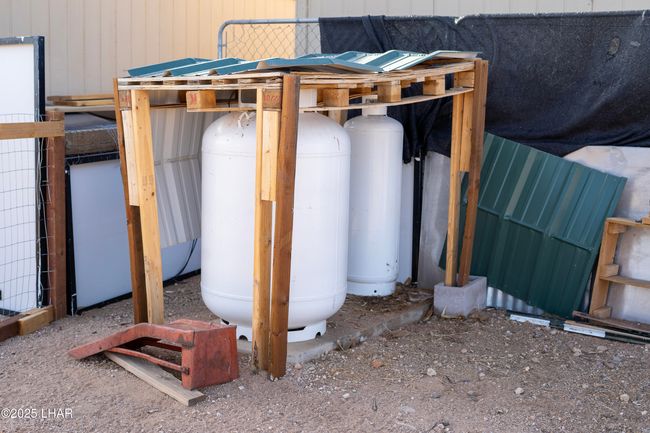 Propane Tanks /170 Gallons | Image 48