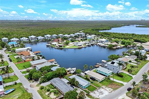 527 Goodland Dr W, GOODLAND, FL, 34140 | Card Image