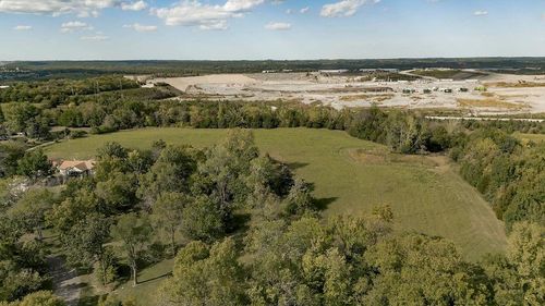 5810 Locust St, Shawnee, KS, 66218-9006 | Card Image