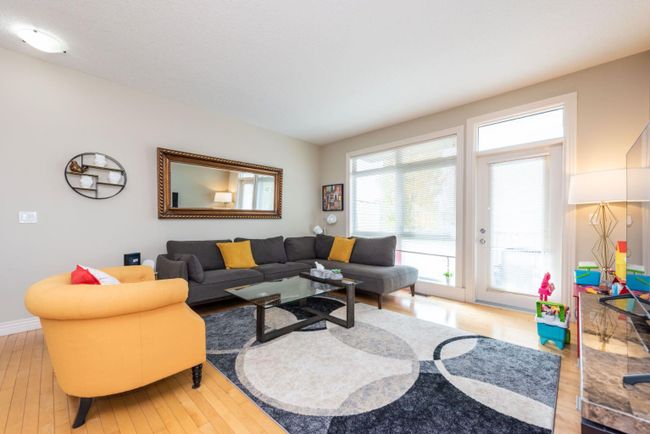 5 - 156 Rockyledge View Nw, Home with 2 bedrooms, 2 bathrooms and 2 parking in Calgary AB | Image 4