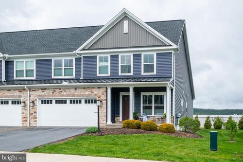 127 Aeropointe Ln, State College, PA, 16803-3700 | Card Image