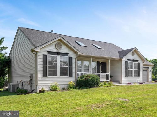 27 Yardley Ct, MARTINSBURG, WV, 25405-5758 | Card Image