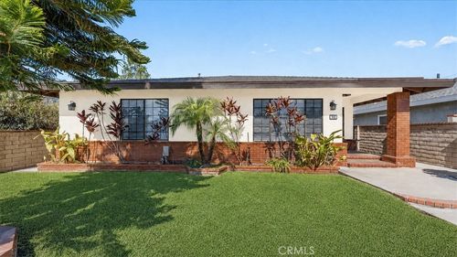 943 N Orange, Azusa, CA, 91702 | Card Image