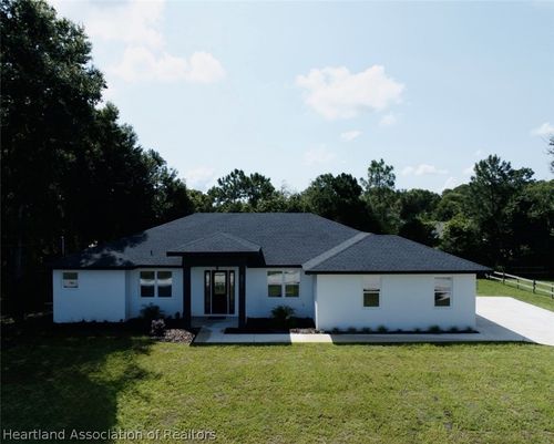 2011 W Falcon Rd, AVON PARK, FL, 33825-8442 | Card Image