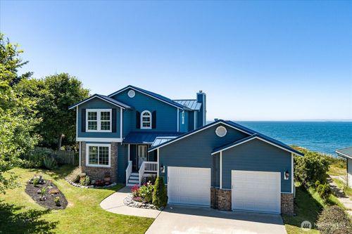 2369 W Beach Rd, Oak Harbor, WA, 98277-8800 | Card Image