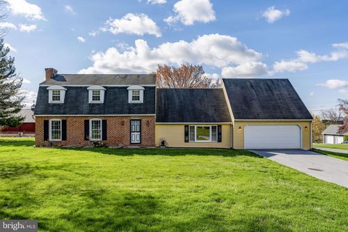 2 Arlin Circle, LITITZ, PA, 17543 | Card Image