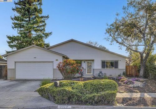 4022 Wilson Ln, Concord, CA, 94521-1054 | Card Image