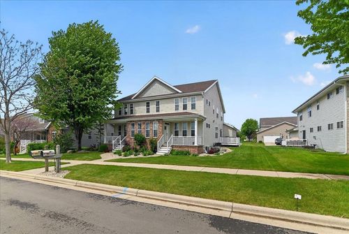 1-5220 Sassafras Dr, Fitchburg, WI, 53711-7656 | Card Image