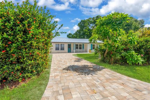 2541 47th Avenue N, St Petersburg, FL, 33714 | Card Image