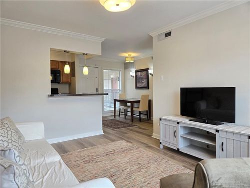 215-2511 Metairie Lawn Dr, Metairie, LA, 70002-6169 | Card Image