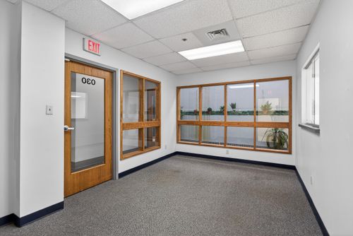 030-300 W Washington Avenue, Jackson, MI, 49201 | Card Image