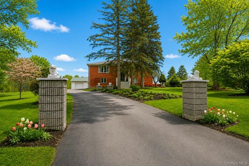 226 Wallkill Rd, Walden, NY, 12586-2240 | Card Image