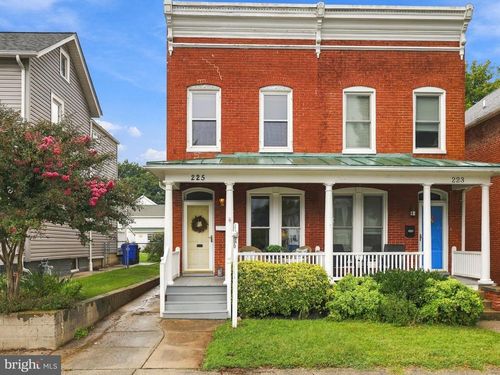225 Dill Ave, FREDERICK, MD, 21701-4905 | Card Image
