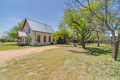 2754 Ranch Road 1323, Fredericksburg, TX, 78624-6971 | Card Image