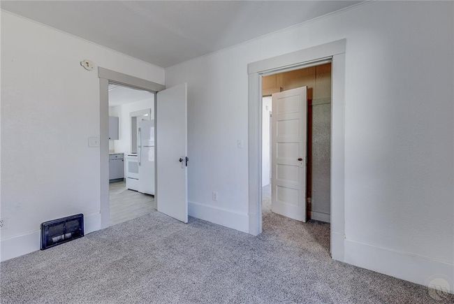 616 1 St St E, House other with 2 bedrooms, 1 bathrooms and null parking in Roundup MT | Image 15