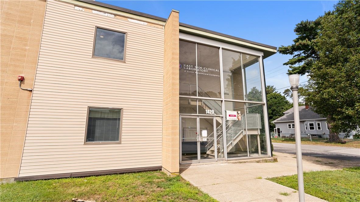 Commercial Sale in Warwick 3