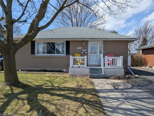 1034 Winterhalt Ave, Cambridge, ON, N3H4J9 | Card Image