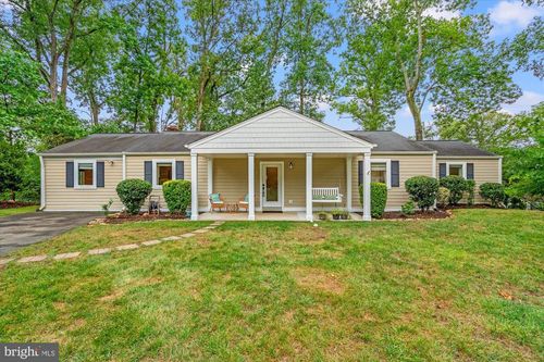 1305 Namassin Rd, ALEXANDRIA, VA, 22308-1043 | Card Image