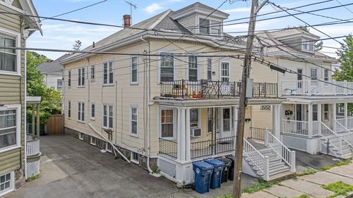 9 Hancock St, Salem, MA, 01970-4683 | Card Image