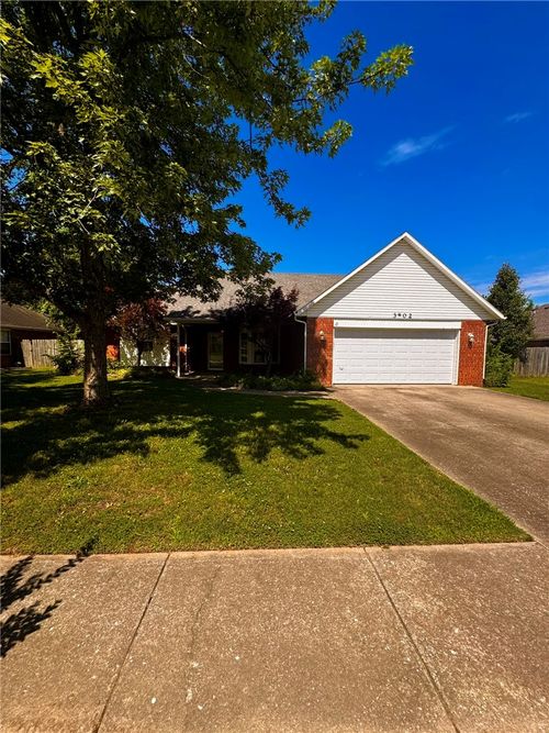 3802 Sw Maple Rd, Bentonville, AR, 72713-7330 | Card Image