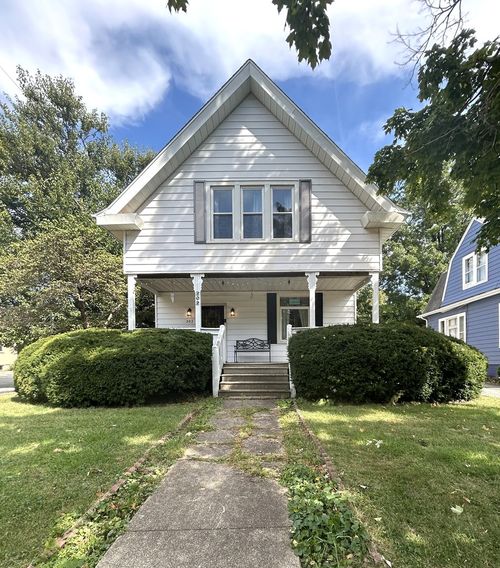 202 Willard Ave, Bloomington, IL, 61701-5653 | Card Image