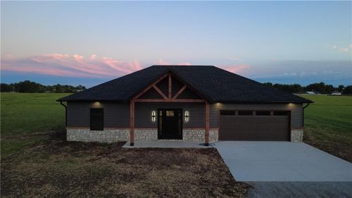 757 E 643rd Ave, Arma, KS, 66712-9519 | Card Image