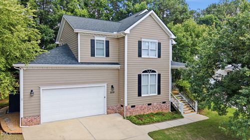109 Menteith Ct, Apex, NC, 27502-9075 | Card Image
