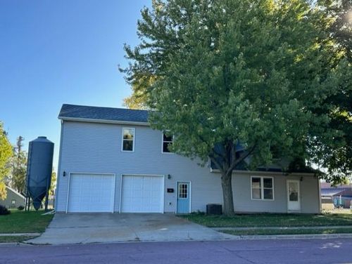 300 2nd St N, Darfur, MN, 56022-4413 | Card Image