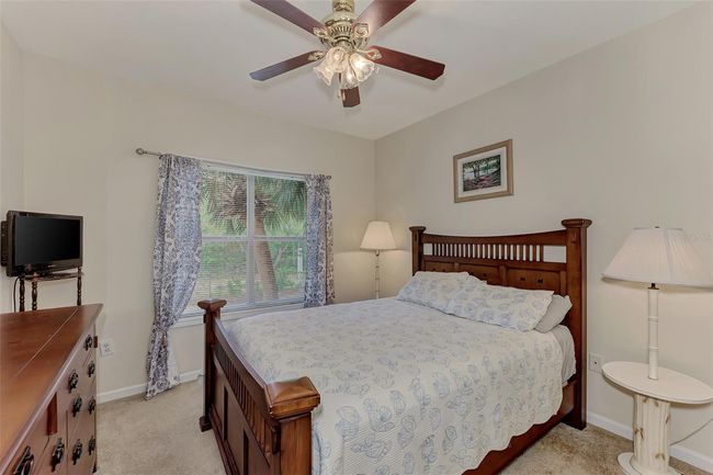 Guest bedroom. | Image 19