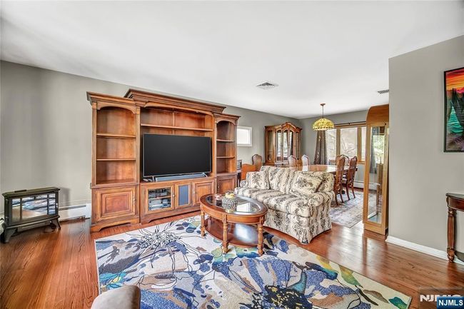 144 Caroline Rd, House other with 4 bedrooms, 3 bathrooms and null parking in Paramus NJ | Image 7