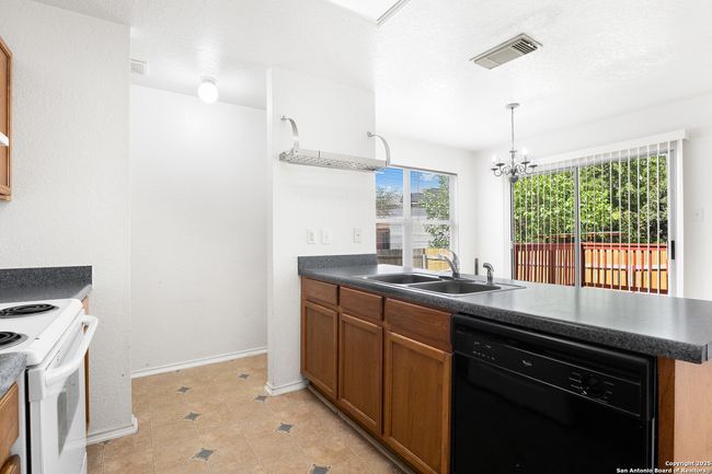 9 Breakers Pt, House other with 3 bedrooms, 3 bathrooms and null parking in San Antonio TX | Image 8