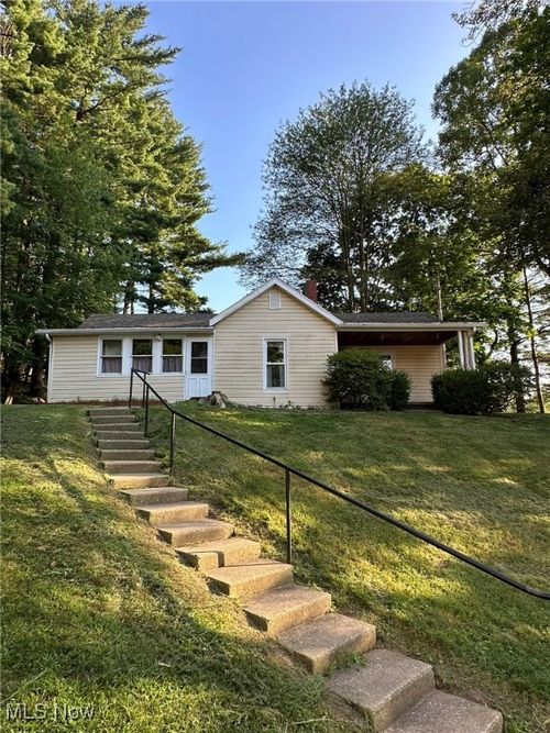 1645 Pleasant Valley Dr, Coshocton, OH, 43812-9504 | Card Image