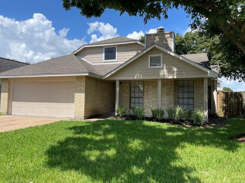 15314 Wildwood Lake Dr, Houston, TX, 77083-5524 | Card Image