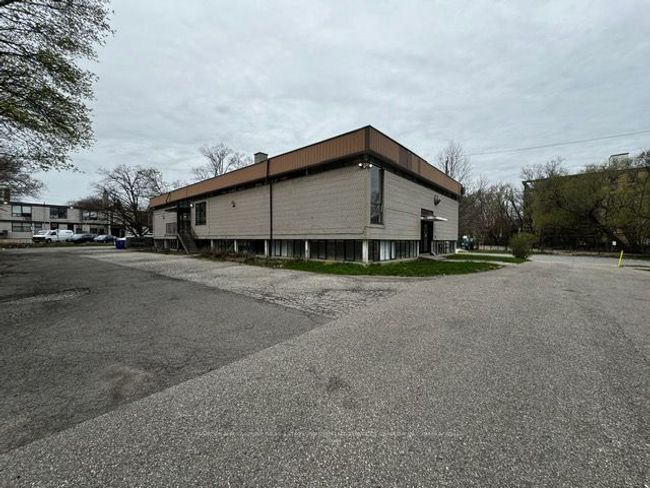585 Cranbrooke Ave, Home with 0 bedrooms, 0 bathrooms and null parking in North York ON | Image 17