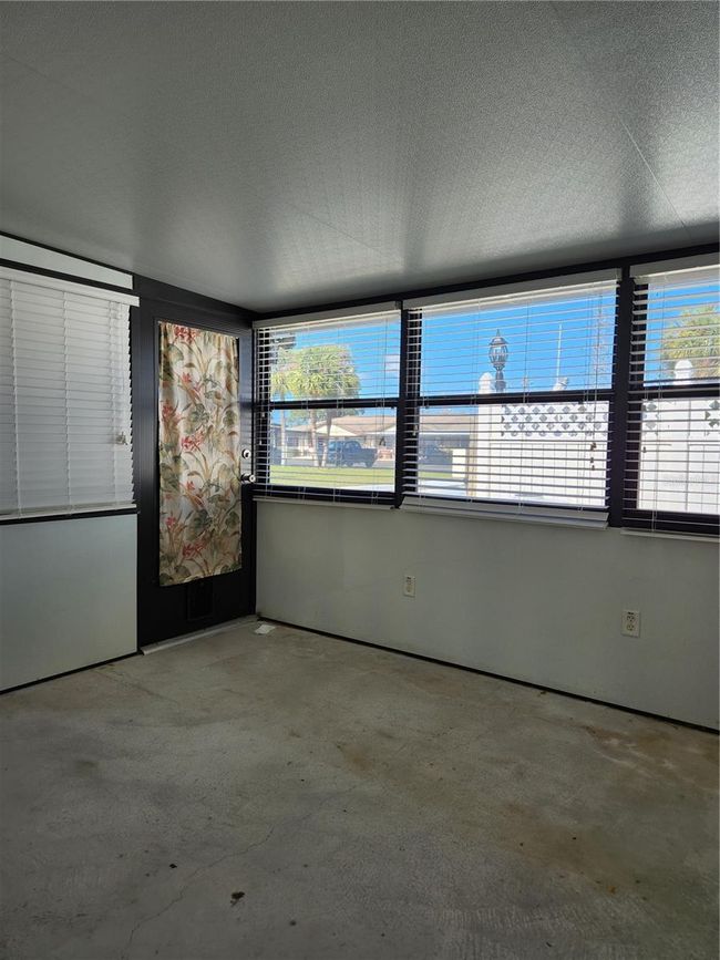Florida Room is Insulated and has AC vent. Not part of square footage | Image 6