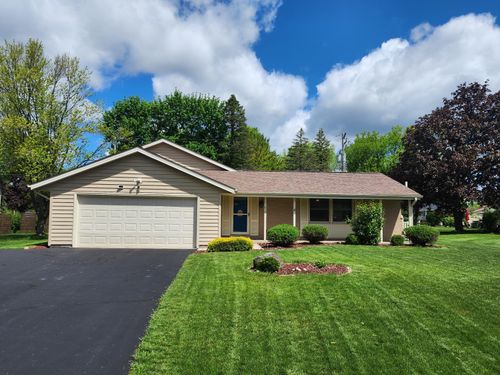 21810 Locksley Ln, Brookfield, WI, 53045-4720 | Card Image