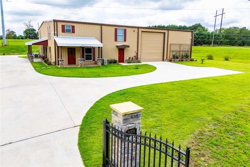 2070 Lovvorn Rd, Carrollton, GA, 30117-6648 | Card Image