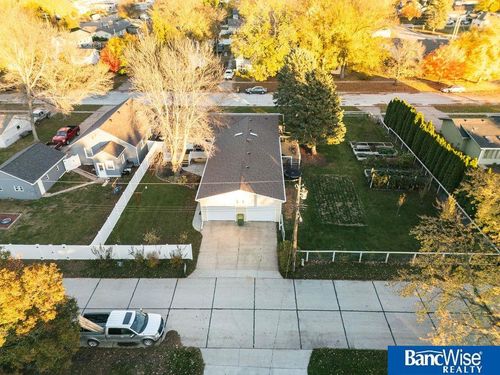 931 11th St, Henderson, NE, 68371-8947 | Card Image