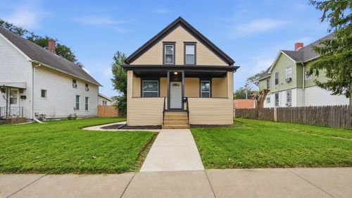 319 Willow Ave, Joliet, IL, 60436-2147 | Card Image