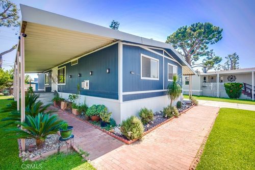 6-17400 Valley Blvd, Fontana, CA, 92335 | Card Image