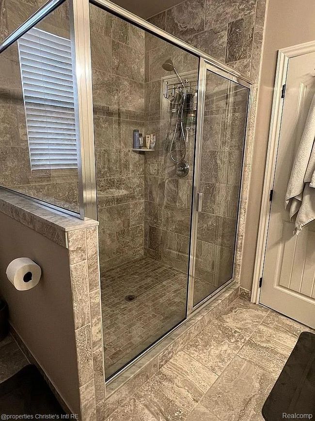 Master Bath - Shower.jpg | Image 11