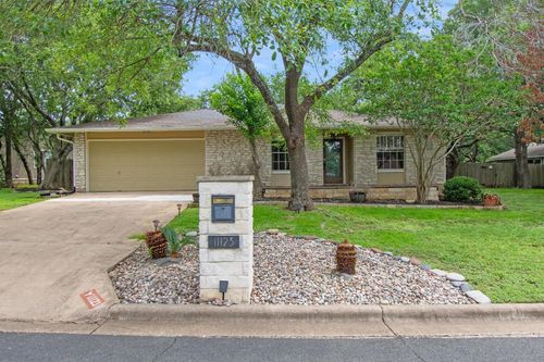 11123 Henge Dr, Austin, TX, 78759-4572 | Card Image
