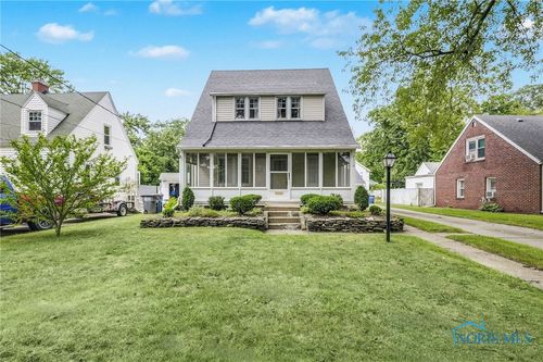 2310 Castlewood Dr, Toledo, OH, 43613-3923 | Card Image